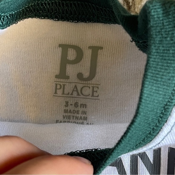4 for 16$ PJ Place Hide and Seek Champion Infant Shirt and Short Set - Picture 8 of 8